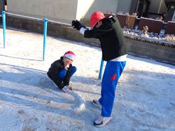 雪がいっぱい 大喜びの三樹っ子