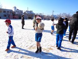 雪がいっぱい 大喜びの三樹っ子