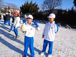 雪がいっぱい 大喜びの三樹っ子