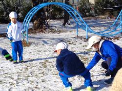 雪がいっぱい 大喜びの三樹っ子