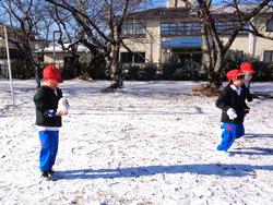 雪がいっぱい 大喜びの三樹っ子