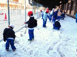 雪がいっぱい 大喜びの三樹っ子