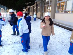 雪がいっぱい 大喜びの三樹っ子