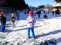 雪がいっぱい 大喜びの三樹っ子