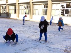 雪がいっぱい 大喜びの三樹っ子