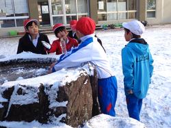 雪がいっぱい 大喜びの三樹っ子