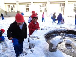 雪がいっぱい 大喜びの三樹っ子