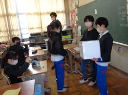 児童会役員選挙の様子