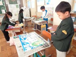 1年生図工の授業。