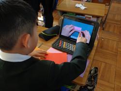 2年生6年生への贈り物＆掲示板作り