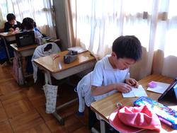 2年生6年生への贈り物＆掲示板作り