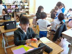 2年生6年生への贈り物＆掲示板作り