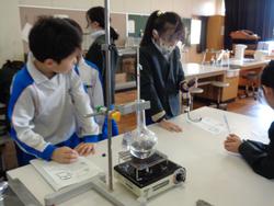 4年生理科の授業