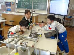 4年生理科の授業