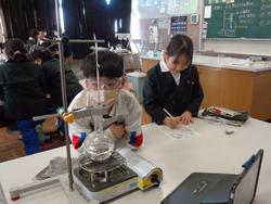 4年生理科の授業