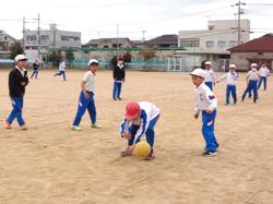 昼休みの外遊び