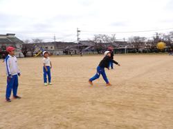 昼休みの外遊び