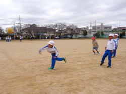 昼休みの外遊び