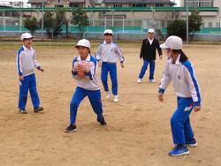昼休みの外遊び