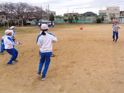 昼休みの外遊び