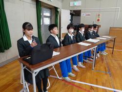 各委員会委員長選挙の様子