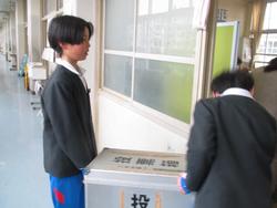 各委員会委員長選挙の様子