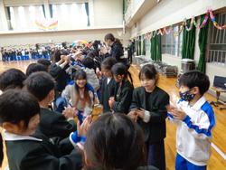 6年生を送る会の様子