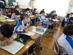 4年生理科の授業