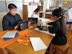 4年生図工の授業