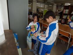 2年生図書の時間