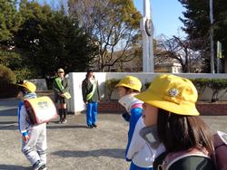 挨拶ボランティア始動