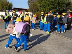 挨拶ボランティア始動