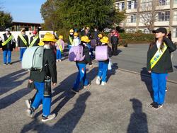 挨拶ボランティア始動