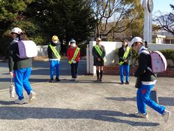 挨拶ボランティア始動