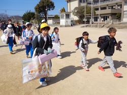 一斉下校の様子