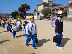 一斉下校の様子