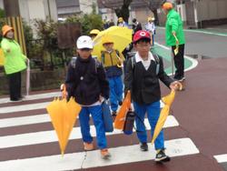 集団登校の様子