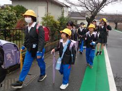 集団登校の様子
