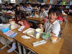 2年生給食の時間