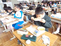 2年生給食の時間