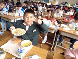 2年生給食の時間