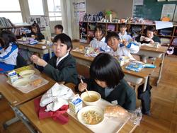2年生給食の時間