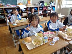 2年生給食の時間
