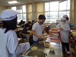 6年生給食の様子