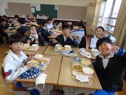 5年生給食の様子