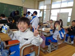 3年生給食の様子