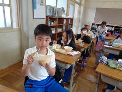 3年生給食の様子