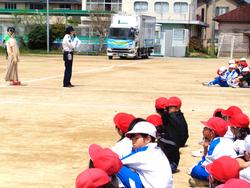 大型車左折巻き込み実験教室の様子