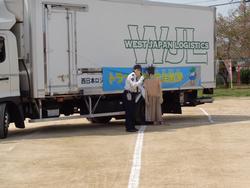 大型車左折巻き込み実験教室の様子