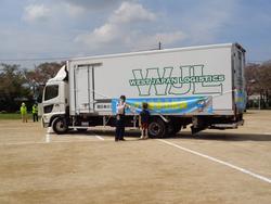 大型車左折巻き込み実験教室の様子